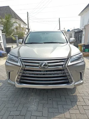 Lexus LX 570 AWD 2016